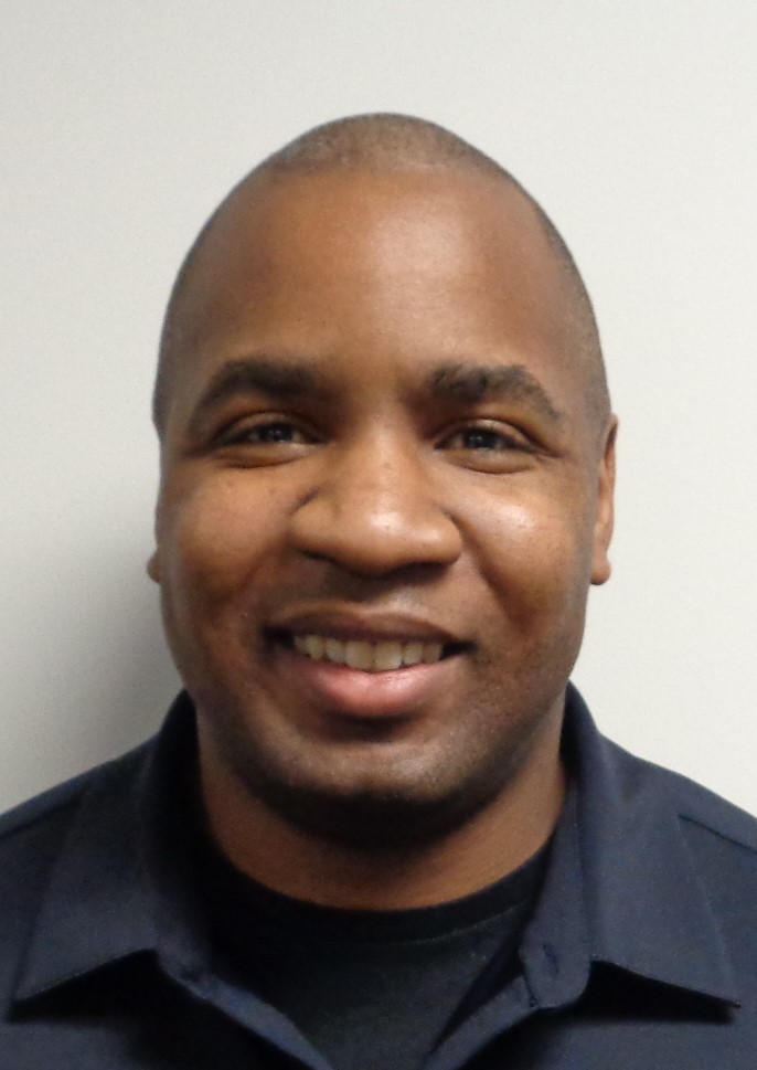 Image of LS North High School Resource Officer Rodger Bowers.